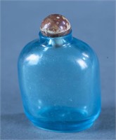 Blue clear glass snuff bottle.