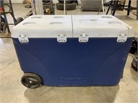 LARGE RUBBERMAID COOLER ON WHEELS