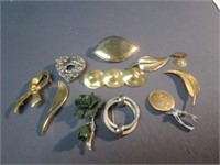 (A) Pins / Brooches
