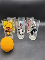 Set of 6 1973  Vintage Pepsi Looney Tunes glasses.