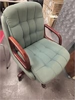 LAZBOY STYLE EXECUTIVE CHAIR