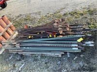 Pallet of Steel T-Posts, Electric Fence Post, &
