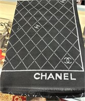 Classic Chanel blk/white lattice longscarf