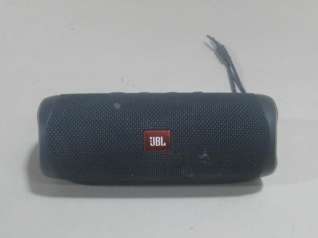 7" JBL Speaker Powers On