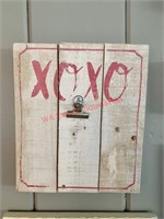 XOXO Picture Hanging Wall Decor (back room)