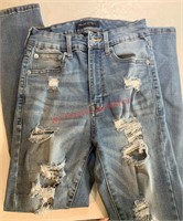 Aeropostale Distressed Jeans Size 4 Short (back