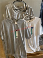 3 NWT Men’s T-Shirts Size XL (back room)