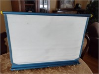 Vintage Topper Small Projection Screen