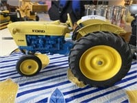 Ford 4400 Toy Tractor