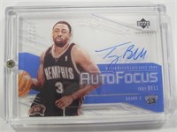 04 UD GLASS ON CARD AUTO TROY BELL