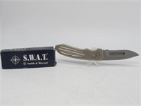 SMITH & WESSON S.W.A.T. SINGLE BLADE KNIFE W/BOX