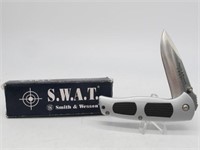 SMITH & WESSON S.W.A.T. SINGLE BLADE KNIFE W/BOX