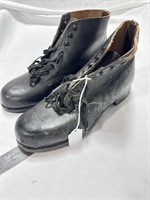 GERMAN  MILITARY LOW CUT BOOTS SIZE 42