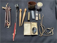 SELECTION OF MILITARY COLLECTIBLES