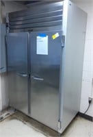 Traulsen two-door freezer, working cond.