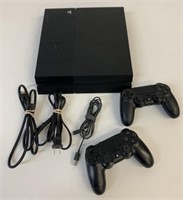 Working PS4, 2 Controllers & Cables