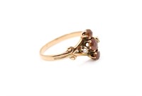 14K Yellow Gold Pearl & Garnet Fashion Ring