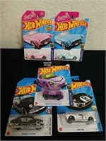 5 collectible Hot Wheels