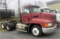 2002 Mack Daycab Truck Tractor 793k Miles.****