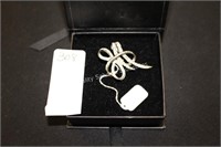 sterling silver ribbon pin (display)