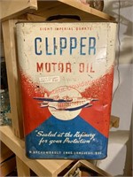 Clipper Motor Oil Can (hallway)