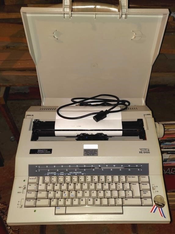 Vintage Smith-Corona Word Processor / Typewriter