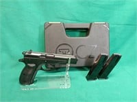 New! CZ, 75B 9mm pistol with 2mags and hard case.