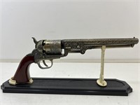 Replica revolver. The US 36.