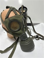 GERMAN  GM30 GAS MASK & GM38 CANISTER