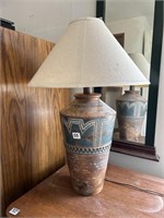 DECORATIVE CERAMIC LAMP WITH SHADE