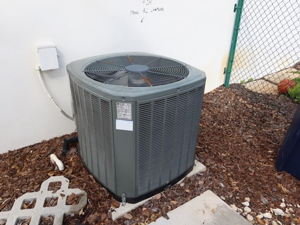 Trane Complete AC Unit 2.5 Ton