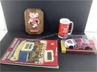 Wisconsin Bucky Badgers Collectibles