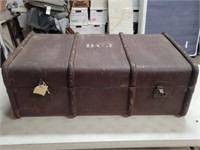 36" Early Linens Trunk