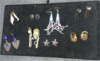 8 pairs of earrings
