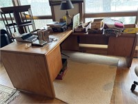 Oak L Shape Office Desk contents not included 30”