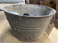 Galvanized Wash Tub with Sprinkling Can