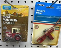 1:64 IH 1086 & Ford NH square baler. Die Cast