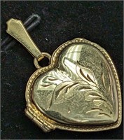 $1200 10K  Locket With Photo Compartment 3.9G Pend