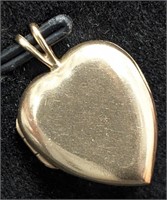 $800 10K  Locket With Photo Compartment 2.63G Pend