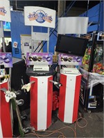 XBOX 360 KIOSK WITH MONITOR AND STAND