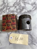 Indian Scout Piston and Original Box