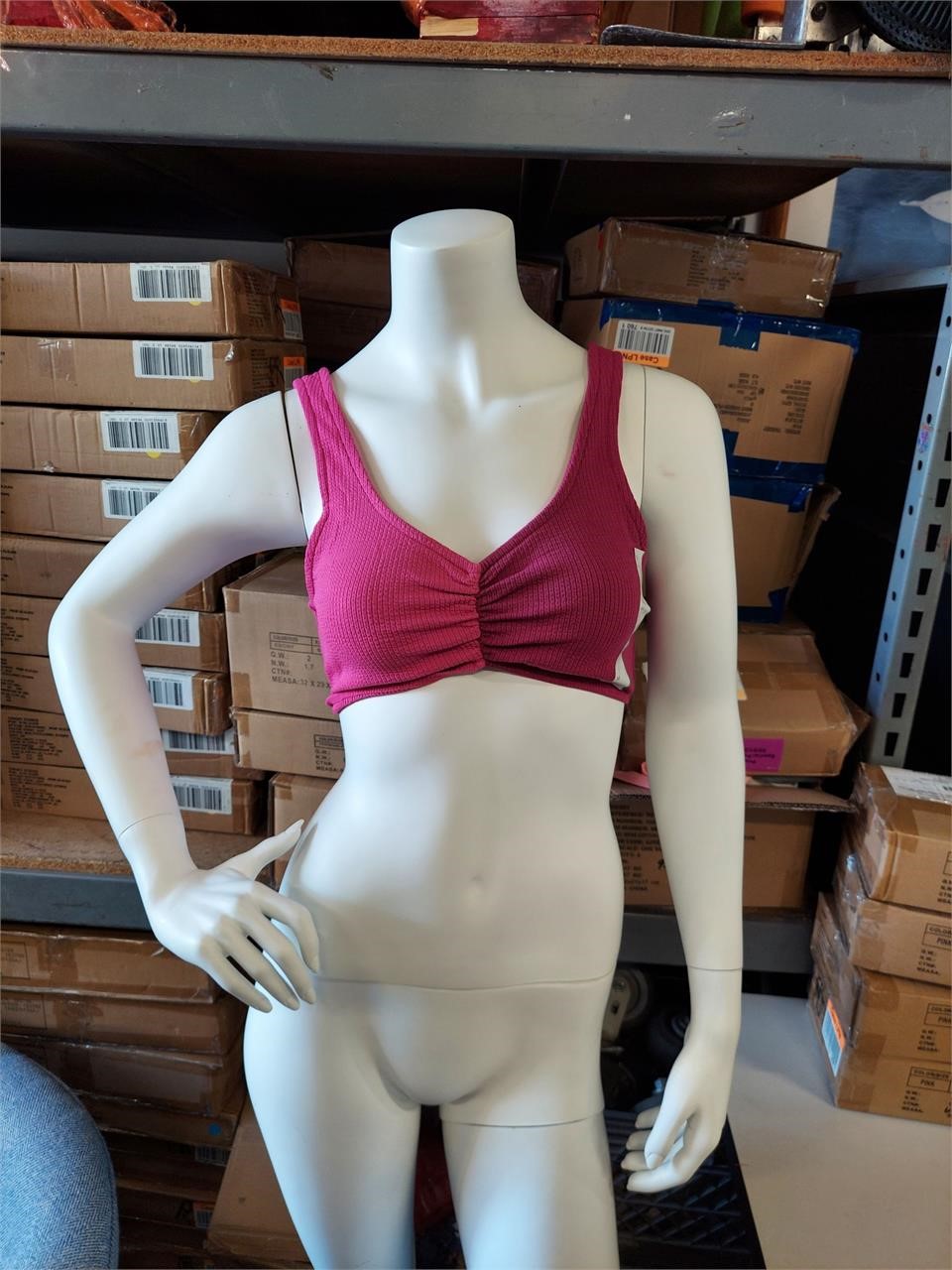 4/19 NEW CLOTHING, BULK LOTS, RESELLERS AUCTION, WHOLESALE