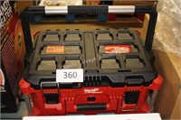 milwakuee pack out tool box