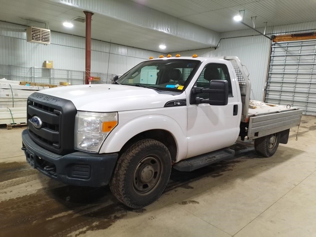 2011 Ford F350 SD Truck W/ Landscapers Box