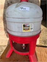 8 gallon waterer