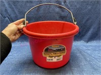Duraflex 8qt feed bucket