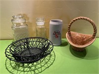 Metal Wire Fruit Basket Hanger, Ceramic Basket ++