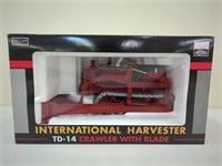 IH TD14A Crawler w/Blade NIB 1/16