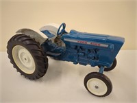 Ertl Ford 4000 in 1/12 Scale