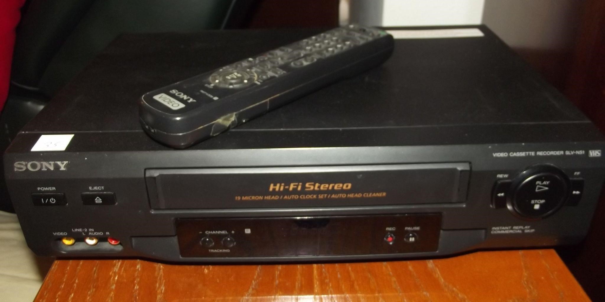 Sony VHS Video Recorder SLV-N51 w/Remote